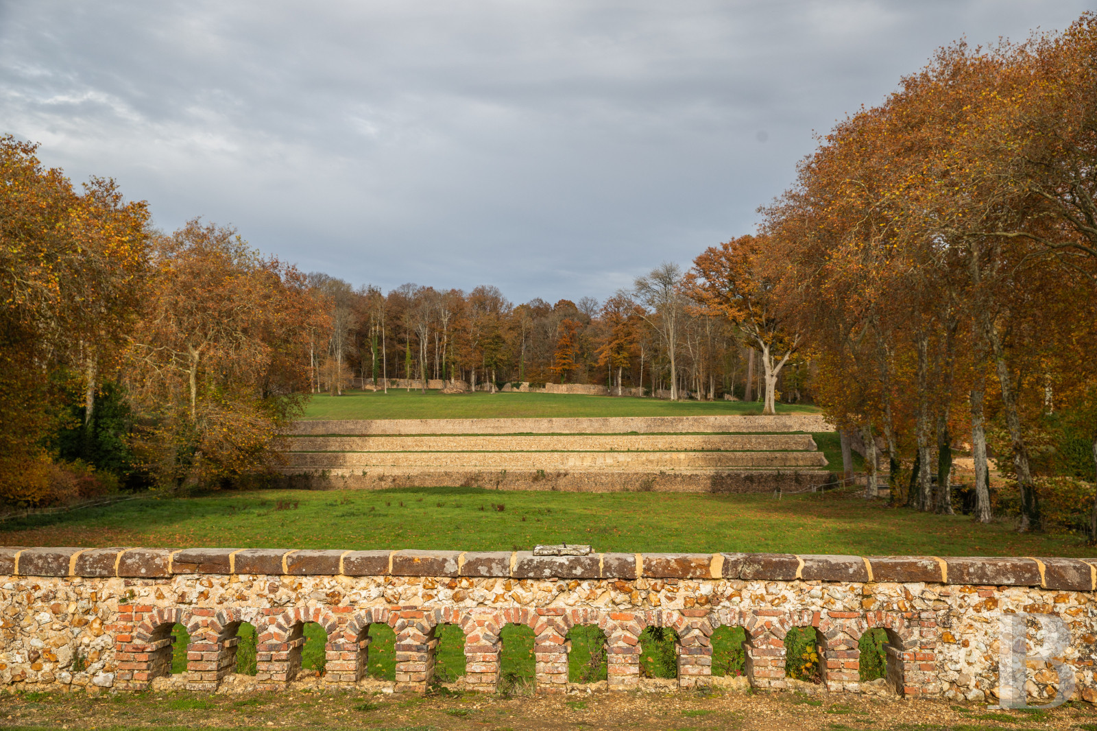 En Eure-et-Loire, à l’ouest de Chartres, un château du 17e dans un parc de 140 ha traversé par l’Eure - photo  n°39